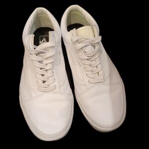 Size 12 (W) Classic Old Skool VANS (Classic Tumble) True White Leather Sneakers
